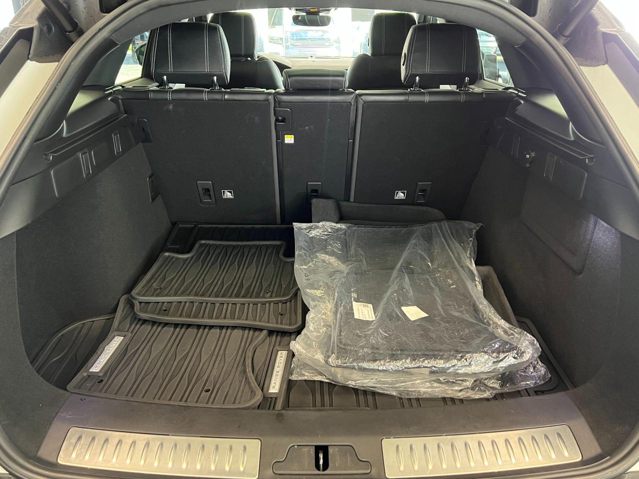 2020 Land Rover Range Rover Velar P300 R Dynamic S AWD+Adaptive Cruise+CLEAN CARFAX - Photo #27