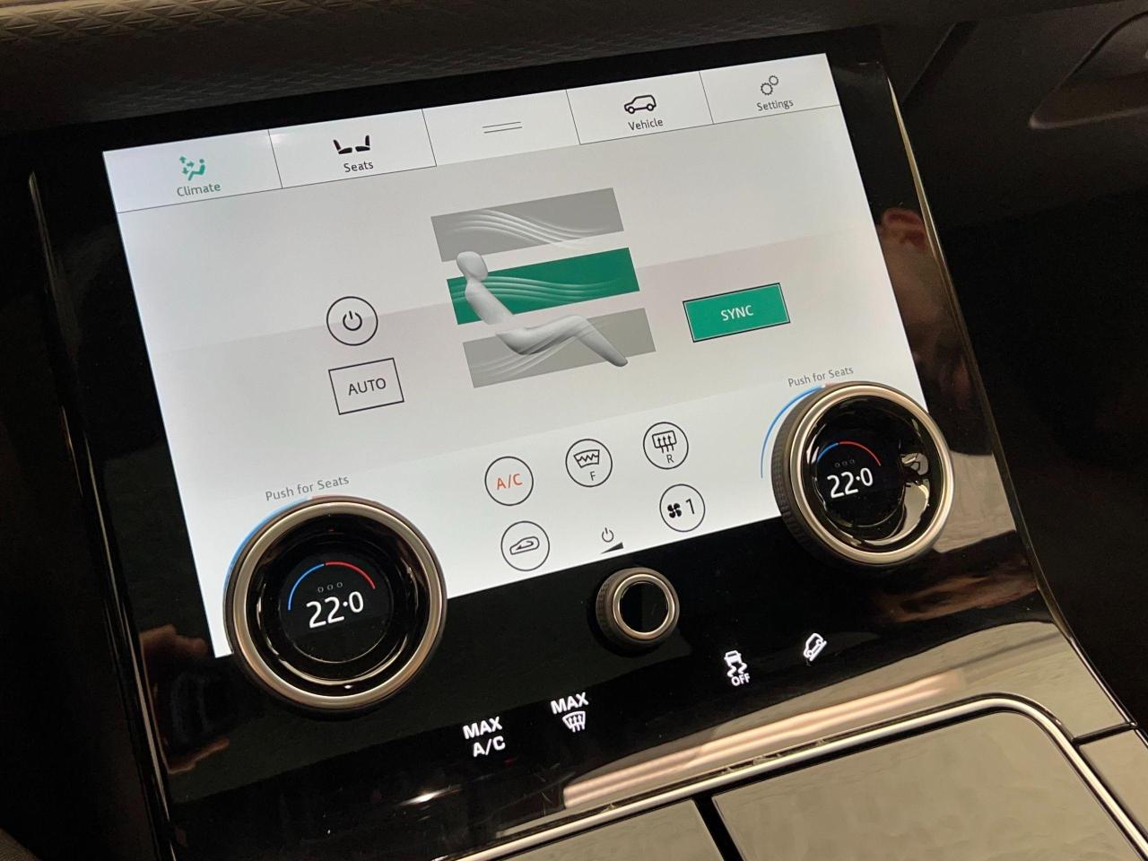 2020 Land Rover Range Rover Velar P300 R Dynamic S AWD+Adaptive Cruise+CLEAN CARFAX - Photo #40