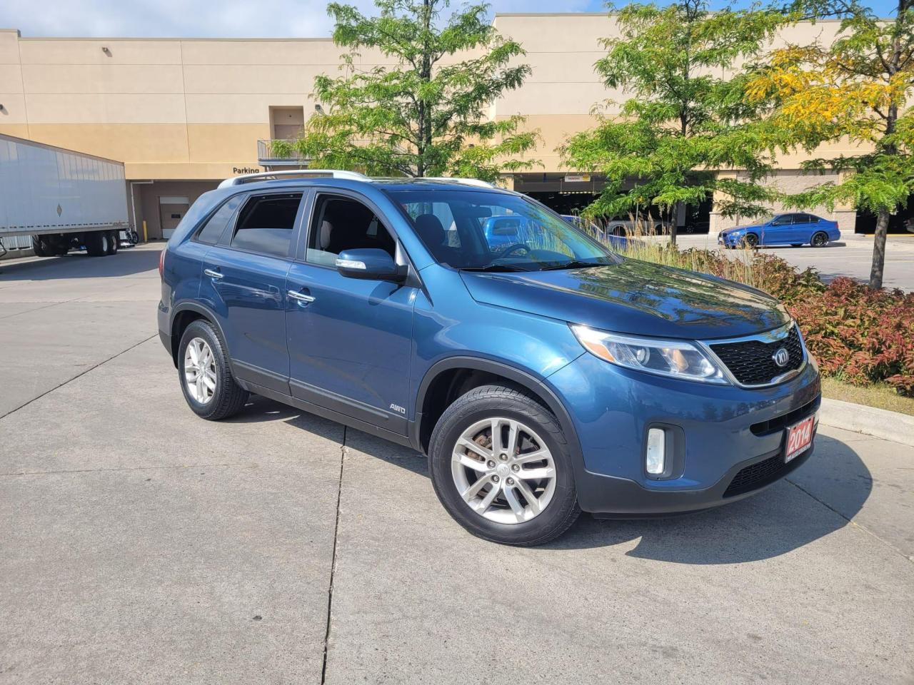 2014 Kia Sorento LX, AWD, Low KM, Auto, 3/Y Warranty Available