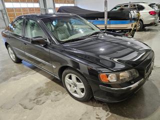 Used 2002 Volvo S60  for sale in Parksville, BC