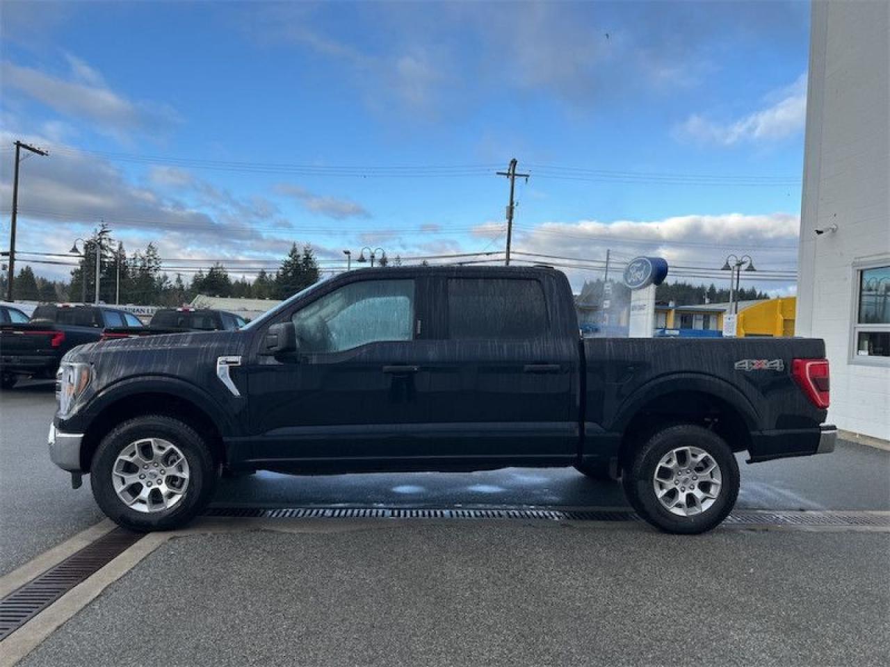 2023 Ford F-150 XLT  - Trailer Hitch Photo1