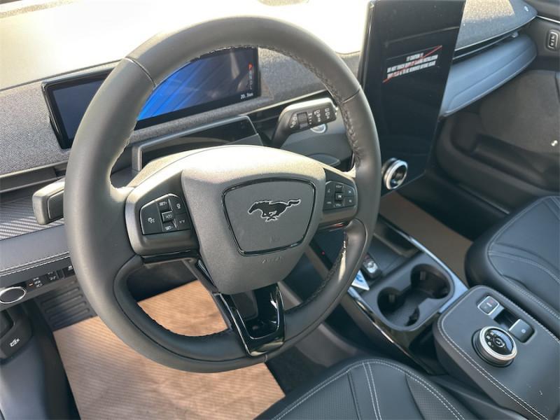 2023 Ford Mustang Mach-E Premium AWD Photo5