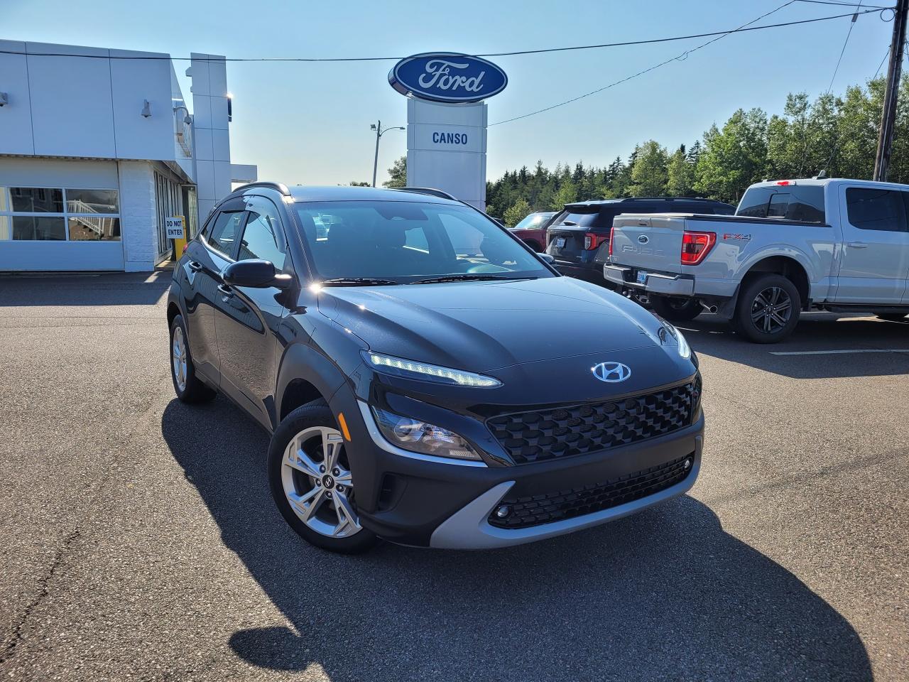 2022 Hyundai KONA SEL AWD Photo0