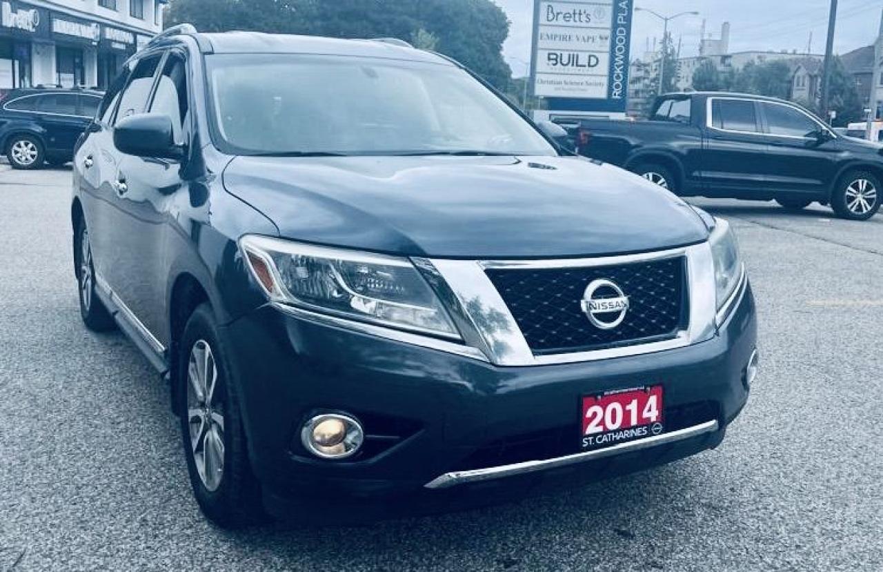 Used 2014 Nissan Pathfinder SL for sale in Scarborough, ON