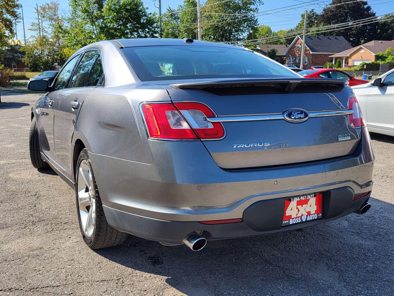 2011 Ford Taurus SHO AWD Photo2
