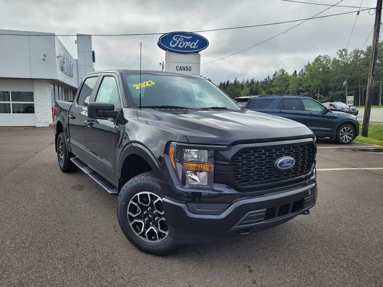 2023 Ford F-150 XL 4WD SuperCrew 5.5' Box Photo0