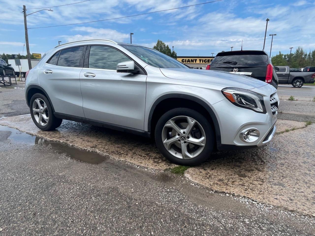 2020 Mercedes-Benz GLA  - Photo #4