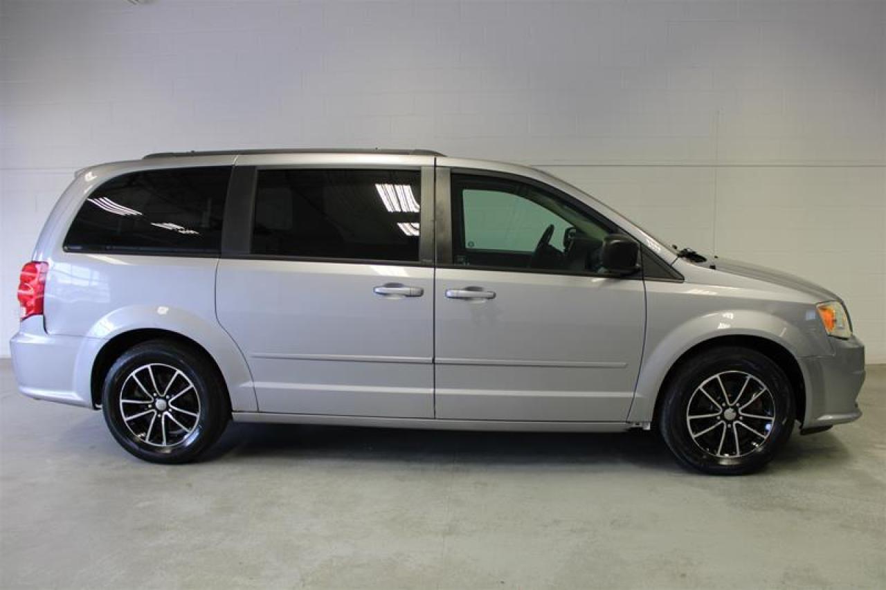 Used 2013 Dodge Grand Caravan WE APPROVE ALL CREDIT for sale in London, ON