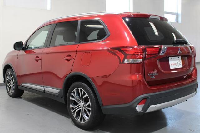 2016 Mitsubishi Outlander ES AWC