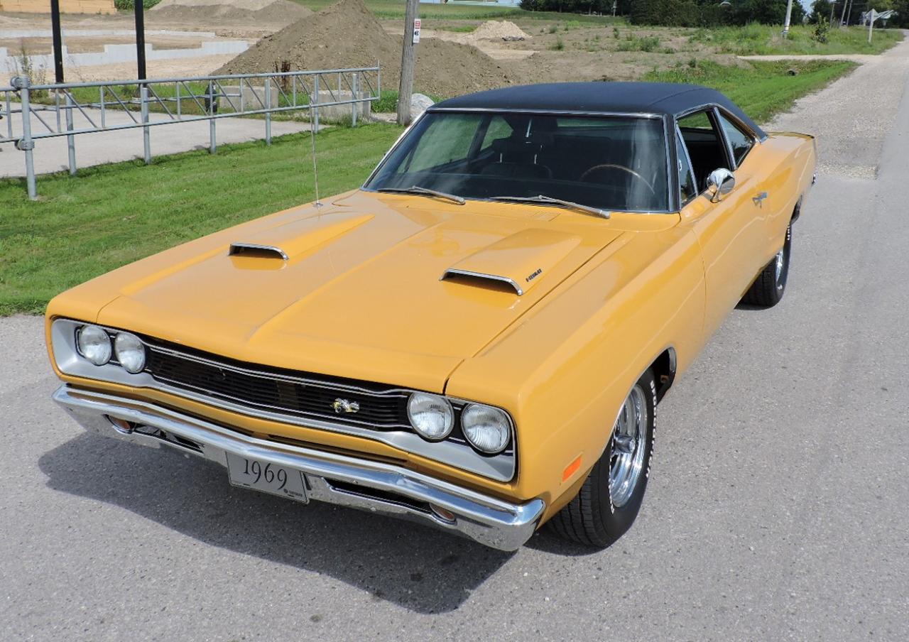 1969 Dodge Super Bee 426 Hemi Automatic Rotisserie Restored Beautiful