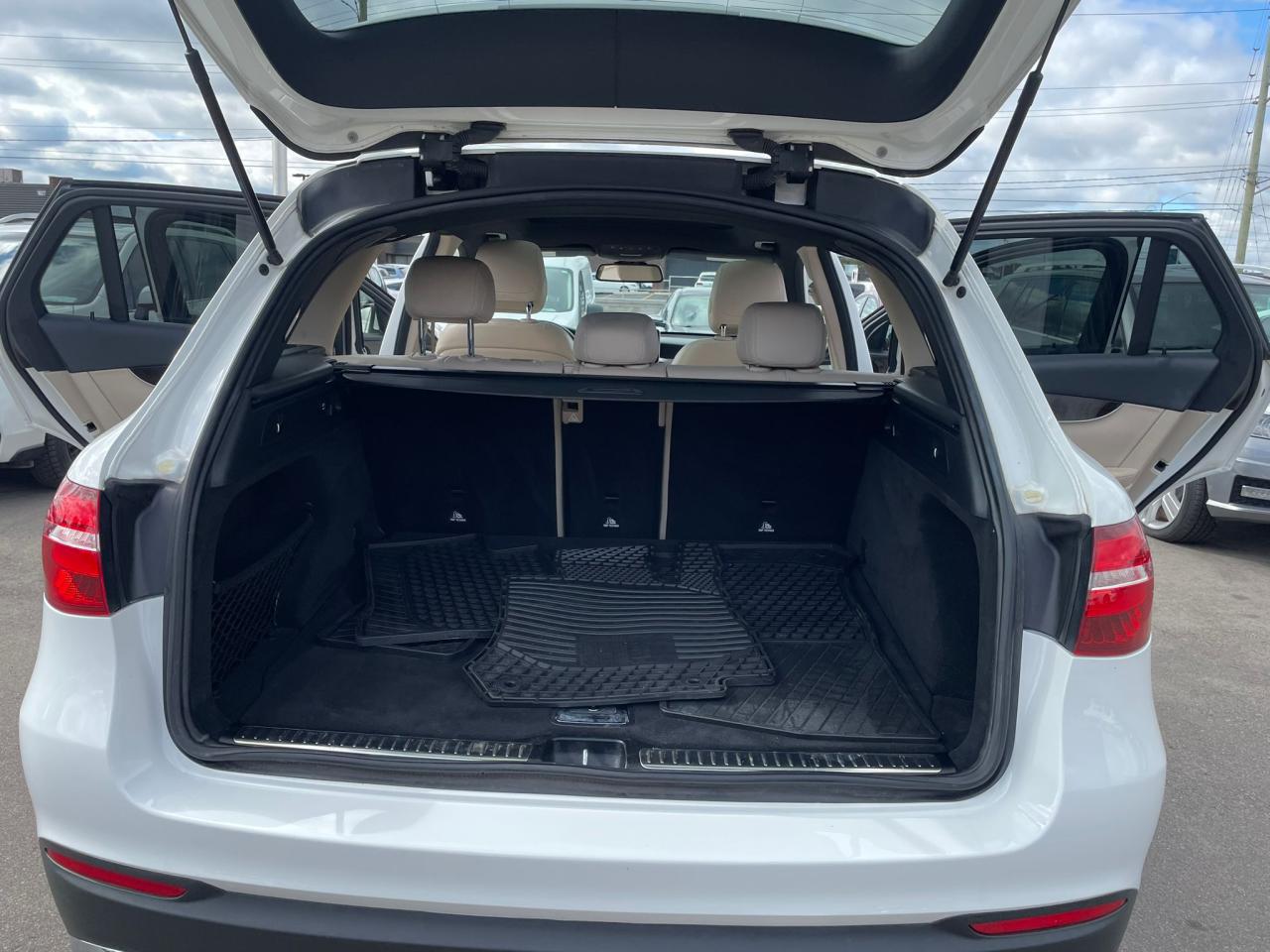 2018 Mercedes-Benz GL-Class GLC 300 4MATIC NO ACCIDENT NAVIGATION PANORAMIC - Photo #16