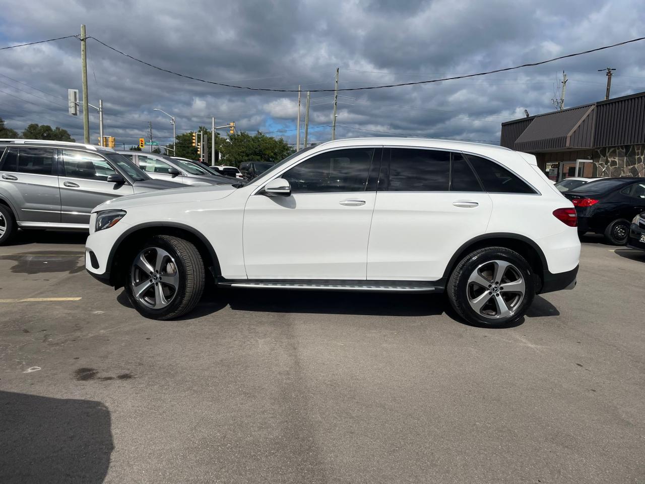 2018 Mercedes-Benz GL-Class GLC 300 4MATIC NO ACCIDENT NAVIGATION PANORAMIC - Photo #2