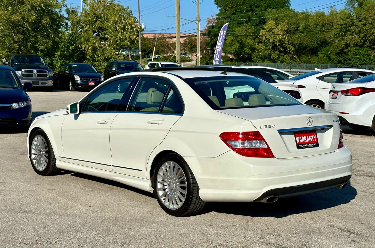 2010 Mercedes-Benz C250  Photo3