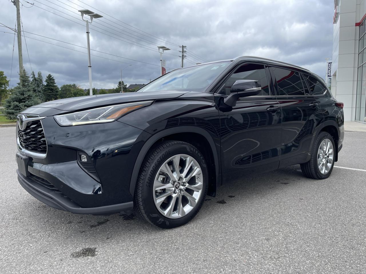 Used 2021 Toyota Highlander AWD 4DR LIMITED for sale in Pickering, ON