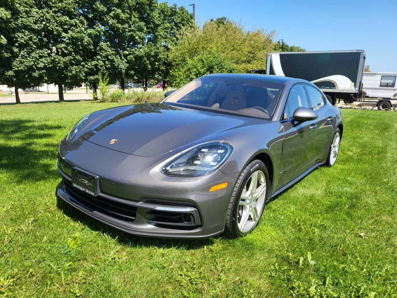 2017 Porsche Panamera 