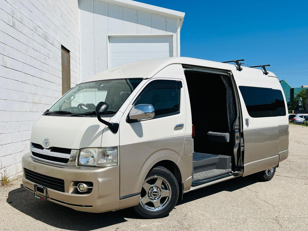 Toyota hiace 4wd van best sale grey import