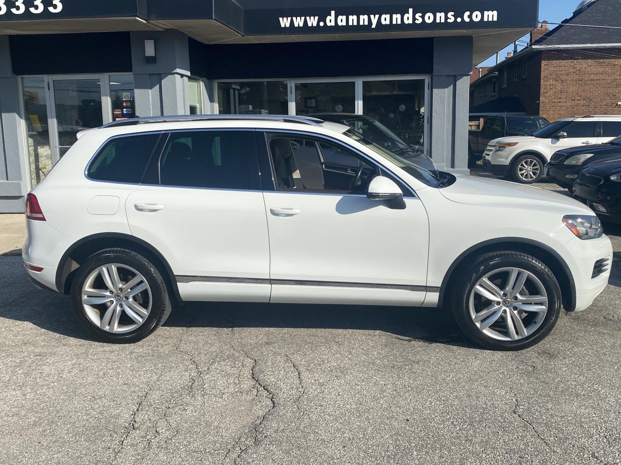 2013 Volkswagen Touareg 4dr TDI Execline