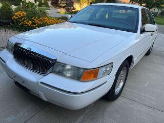 <p>Beautiful classic car!!! Mint condition, never saw a winter. Vehicle was stored over winter and used in Florida. Leather is in perfect condition and body has no rust. Power windows, power locks, air conditioning, plenty of power in this classic beauty.</p>