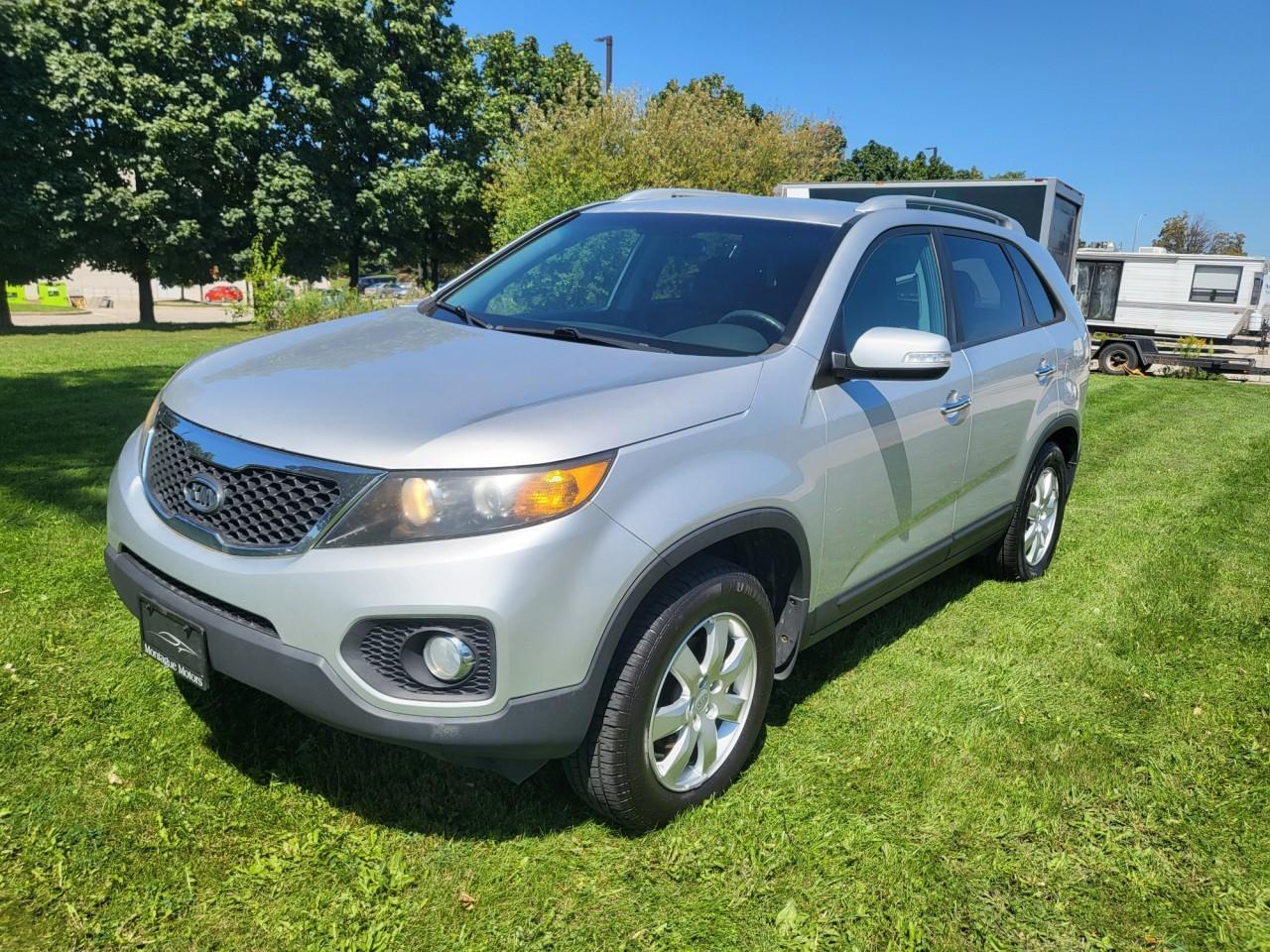Used 2011 Kia Sorento FWD 4dr I4 Auto LX for sale in Burlington, ON