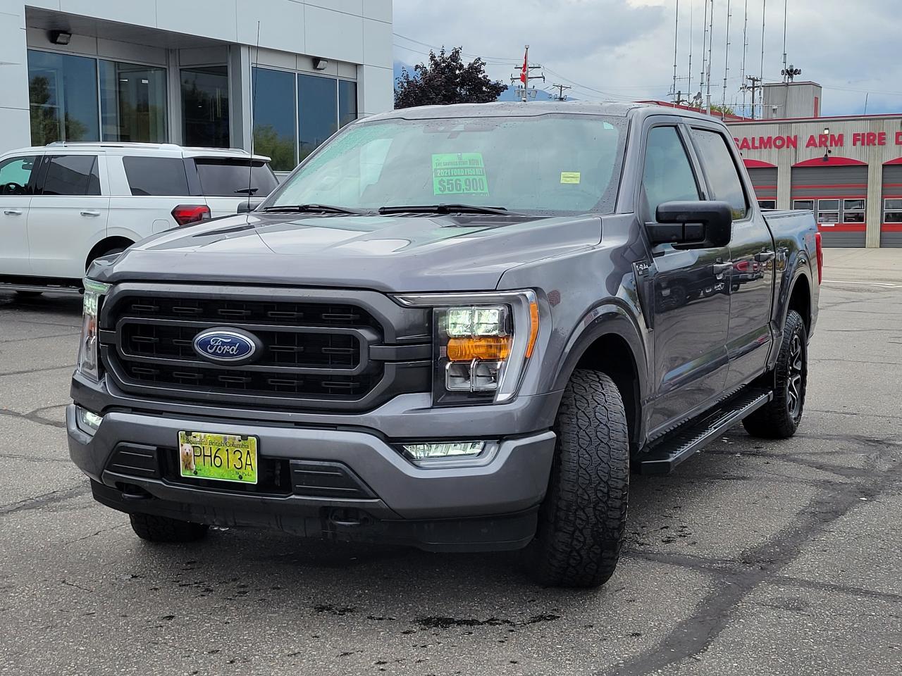 2021 Ford F-150 XLT Photo2