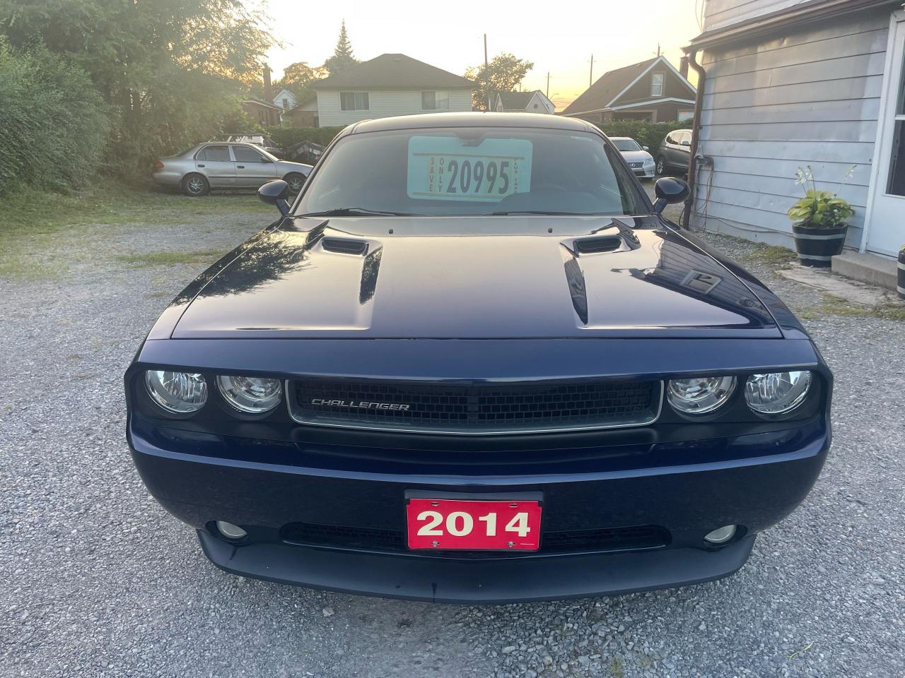 2014 Dodge Challenger SXT Plus