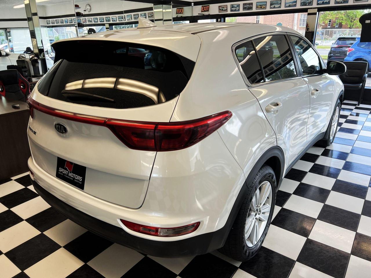 2018 Kia Sportage LX+New Tires+Brakes+Camera+HeatedSeats+CLEANCARFAX Photo4