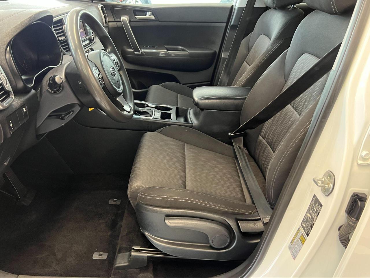 2018 Kia Sportage LX+New Tires+Brakes+Camera+HeatedSeats+CLEANCARFAX - Photo #19