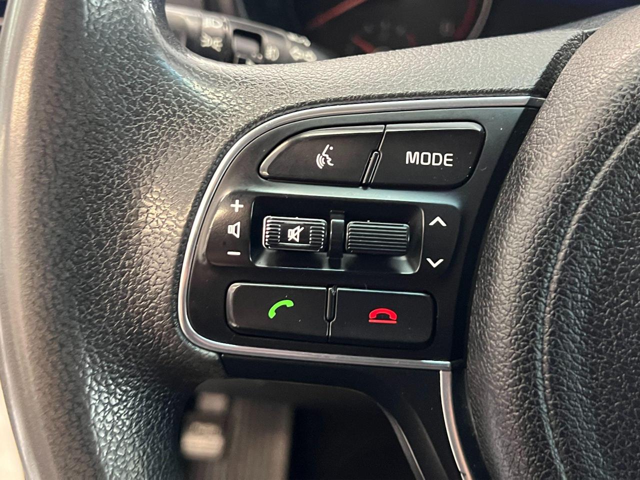 2018 Kia Sportage LX+New Tires+Brakes+Camera+HeatedSeats+CLEANCARFAX Photo111