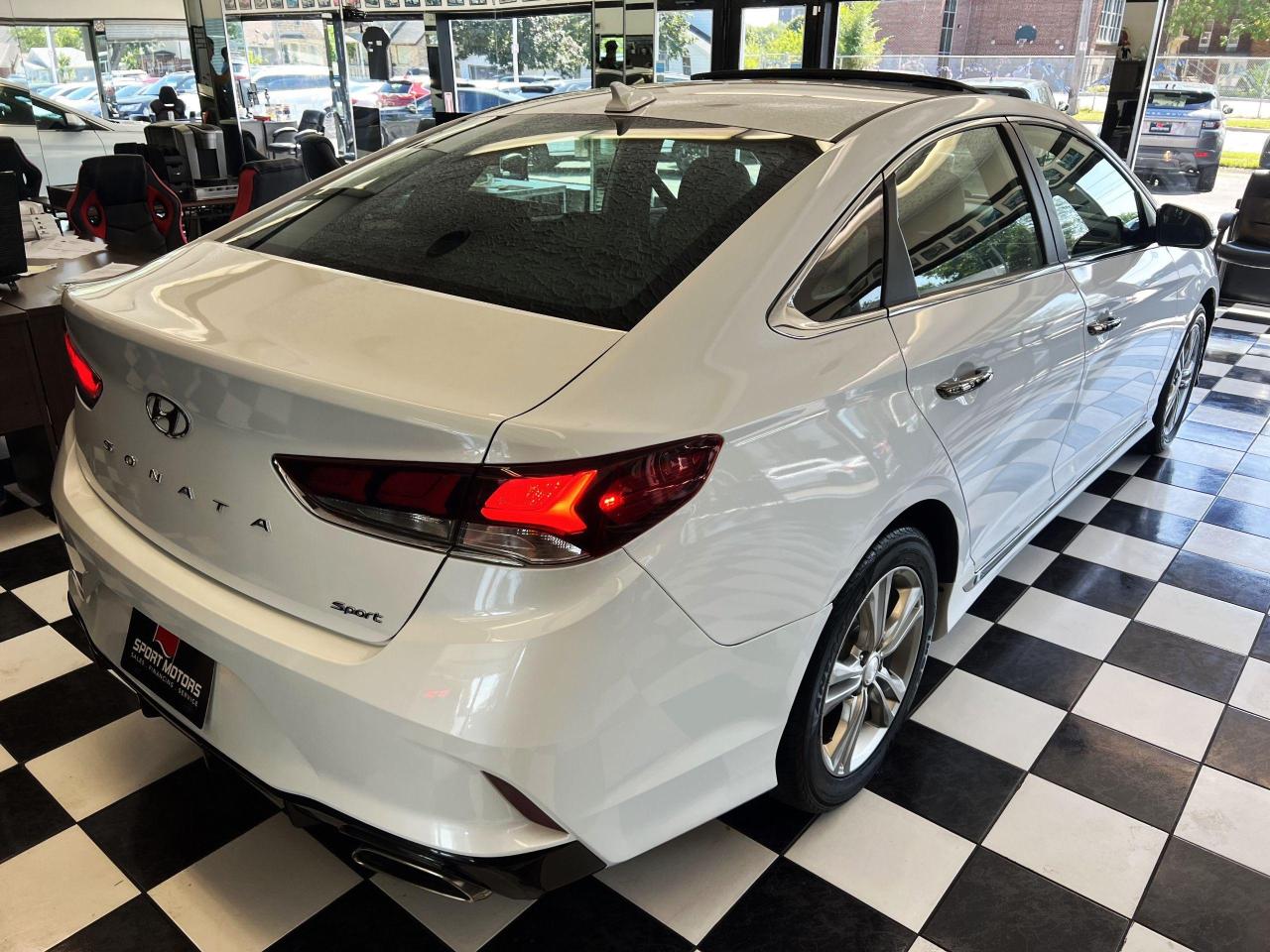 2019 Hyundai Sonata Essential SPORT+Roof+Leather+NewBrakes+CLEANCARFAX Photo68