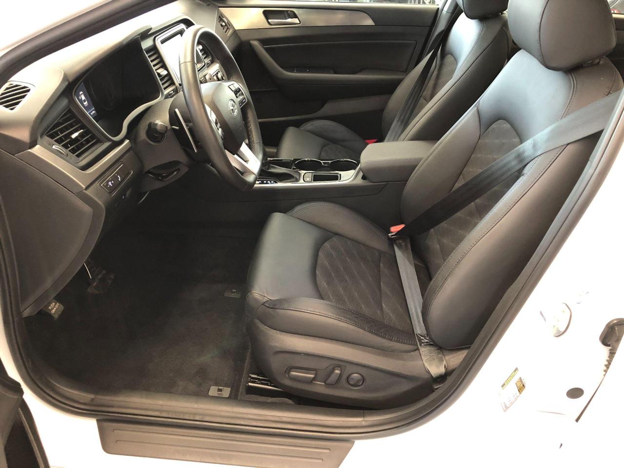 2019 Hyundai Sonata Essential SPORT+Roof+Leather+NewBrakes+CLEANCARFAX Photo84