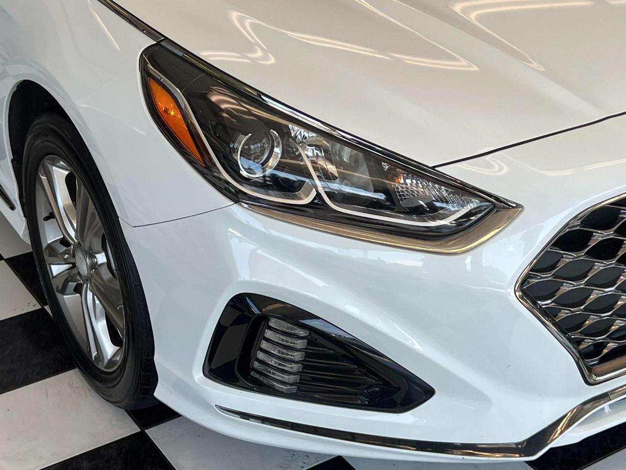 2019 Hyundai Sonata Essential SPORT+Roof+Leather+NewBrakes+CLEANCARFAX Photo101