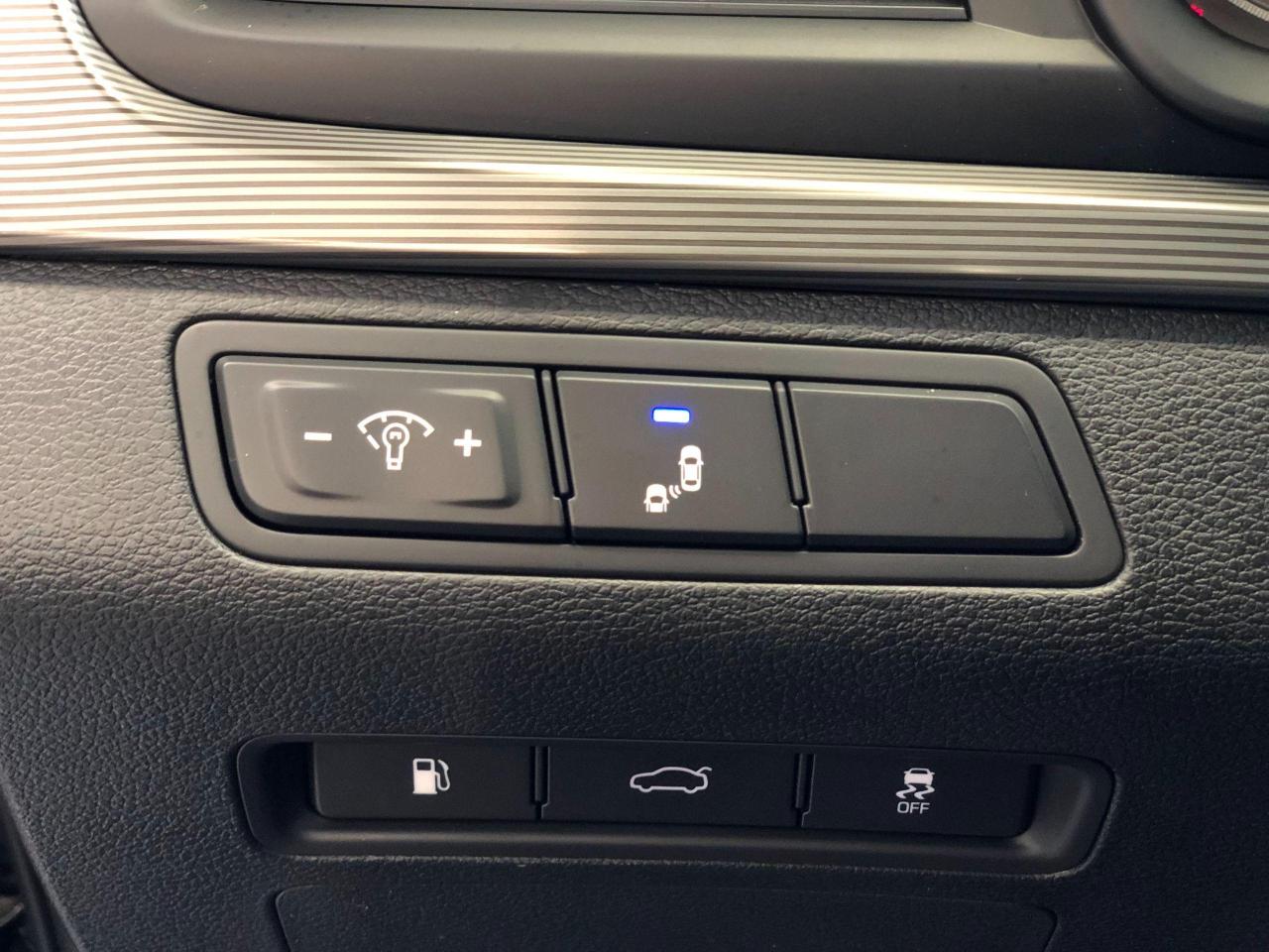 2019 Hyundai Sonata Essential SPORT+Roof+Leather+NewBrakes+CLEANCARFAX Photo117