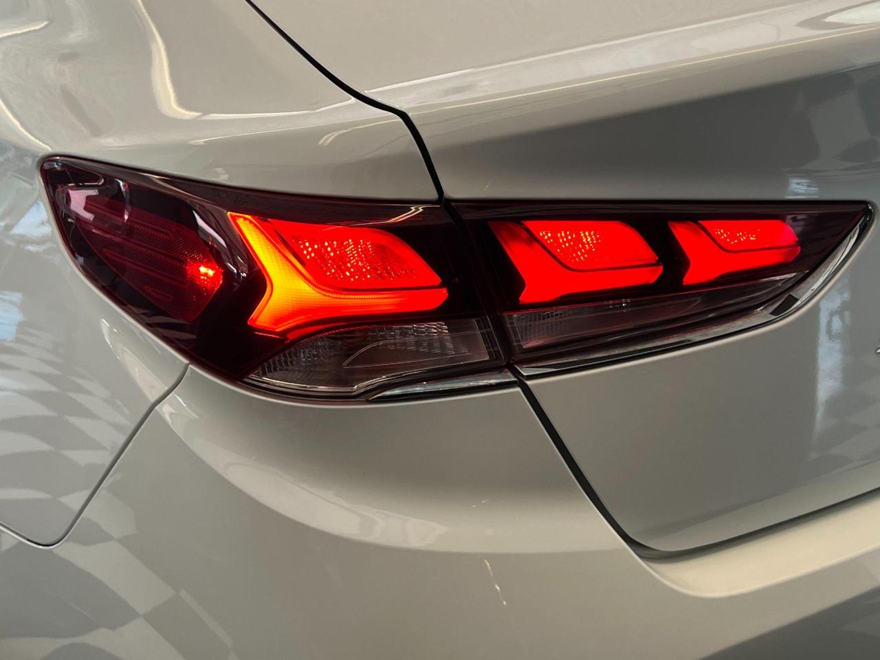 2019 Hyundai Sonata Essential SPORT+Roof+Leather+NewBrakes+CLEANCARFAX Photo125