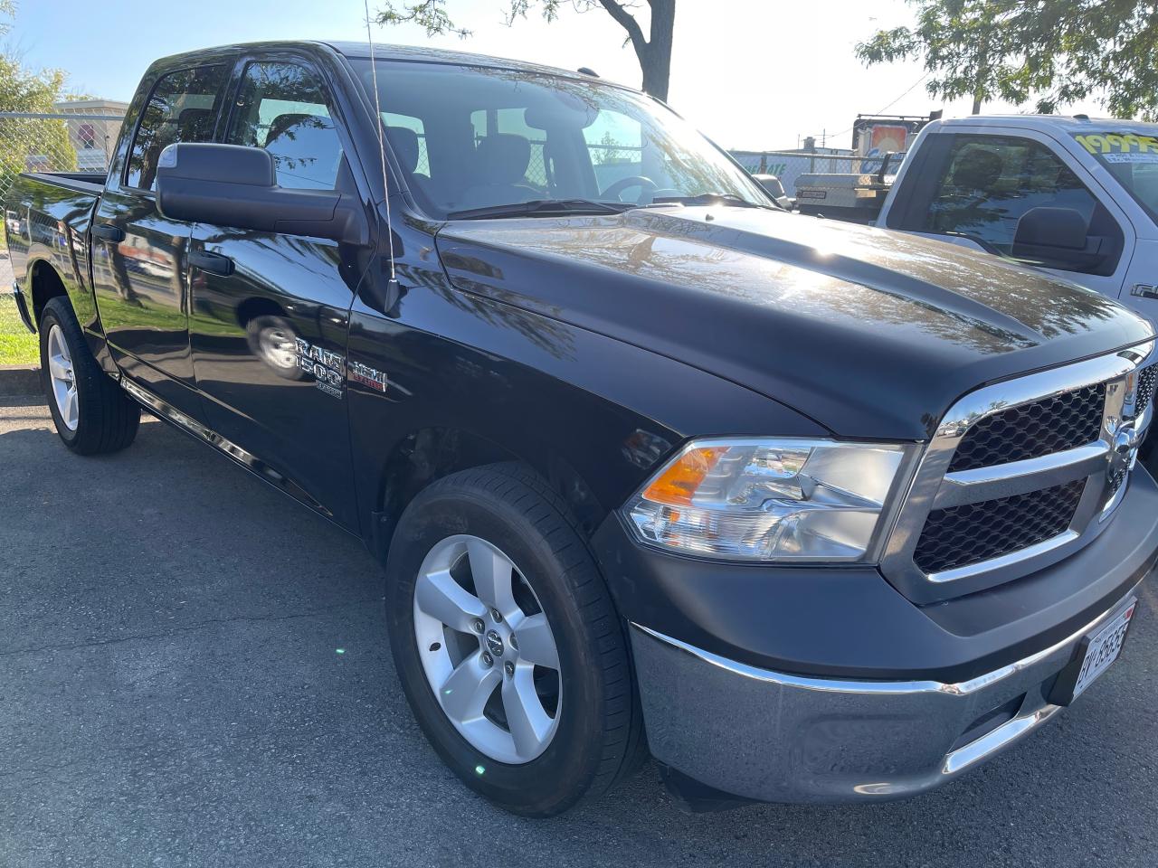 2021 RAM 1500 Classic SLT, Crew Cab, HEMI, Back-Up-Camera, P. Seats,4X4 - Photo #1