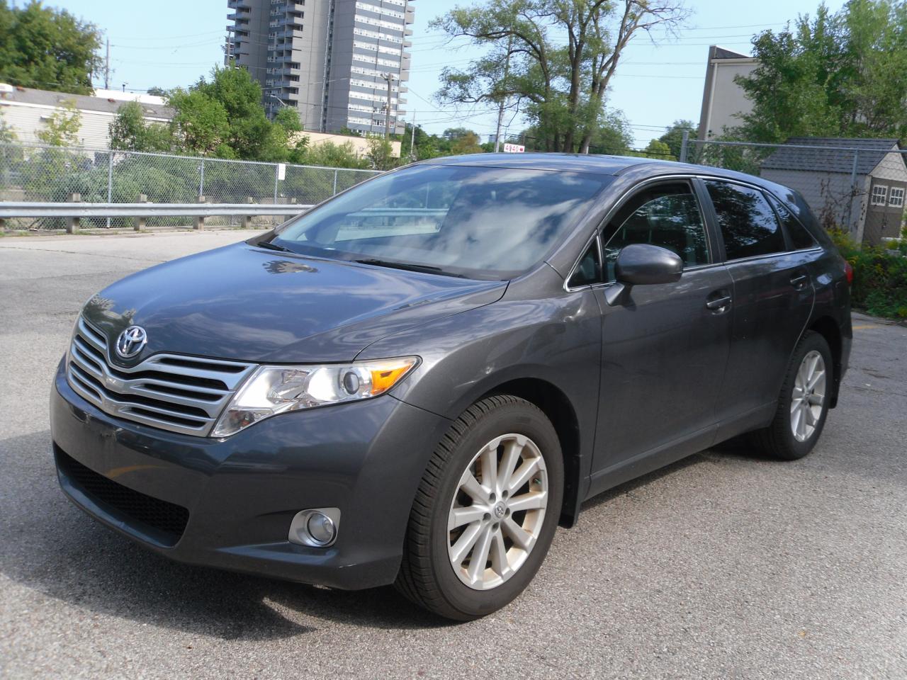 2012 Toyota Venza LE - Photo #1