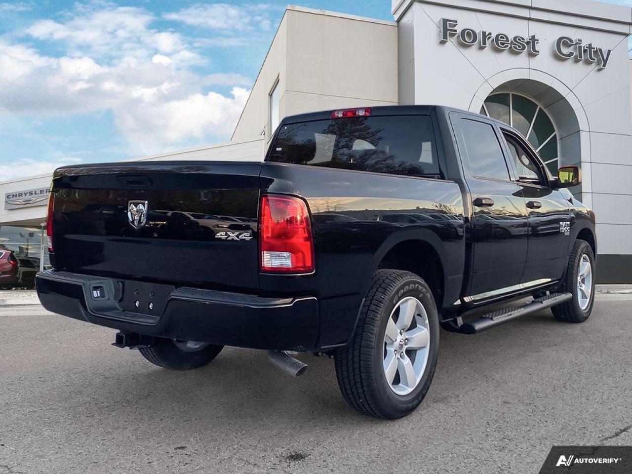 2023 RAM 1500 Classic Tradesman - Aluminum Wheels Photo4