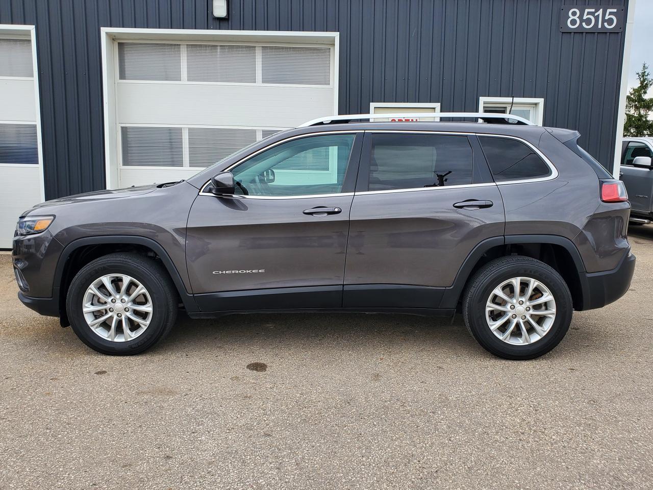 2019 Jeep Cherokee NORTH 4X4 * CERTIFIED * NEW TIRES - Photo #2