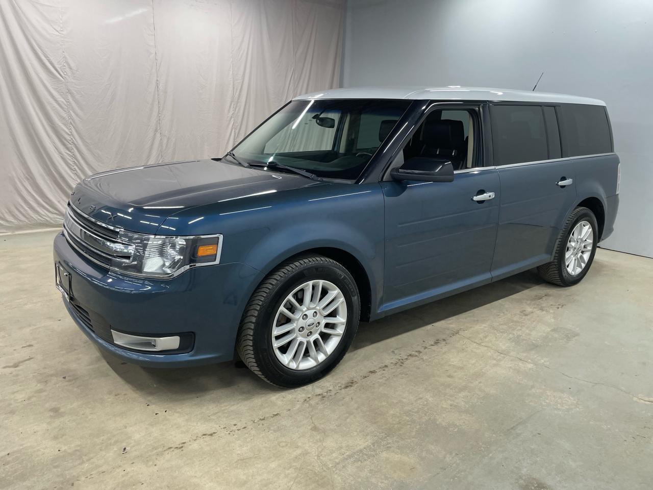 2016 Ford Flex SEL Photo1
