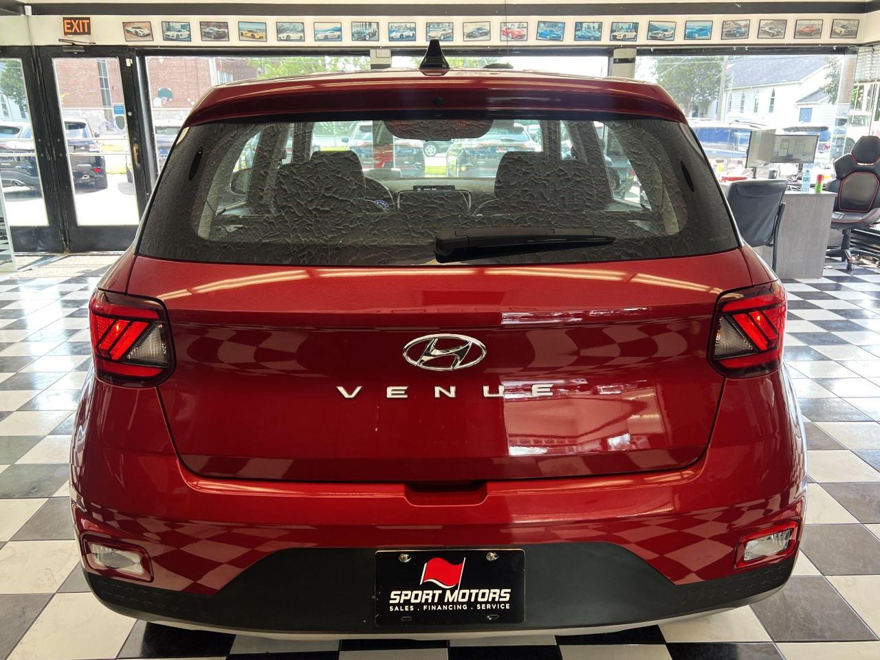 2022 Hyundai Venue Essential+ApplePlay+Camera+HeatedSeats+CleanCarfax - Photo #3