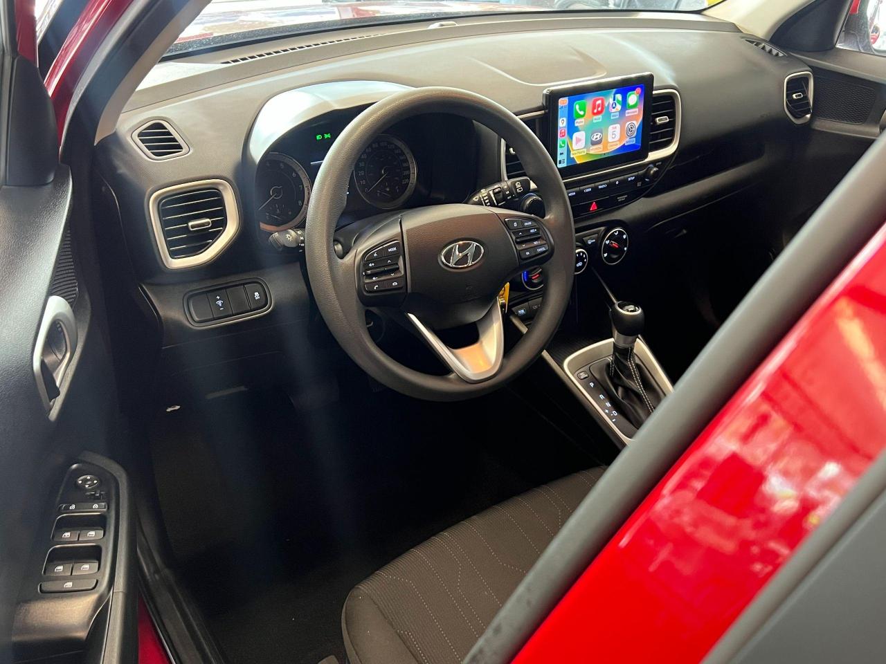 2022 Hyundai Venue Essential+ApplePlay+Camera+HeatedSeats+CleanCarfax - Photo #8