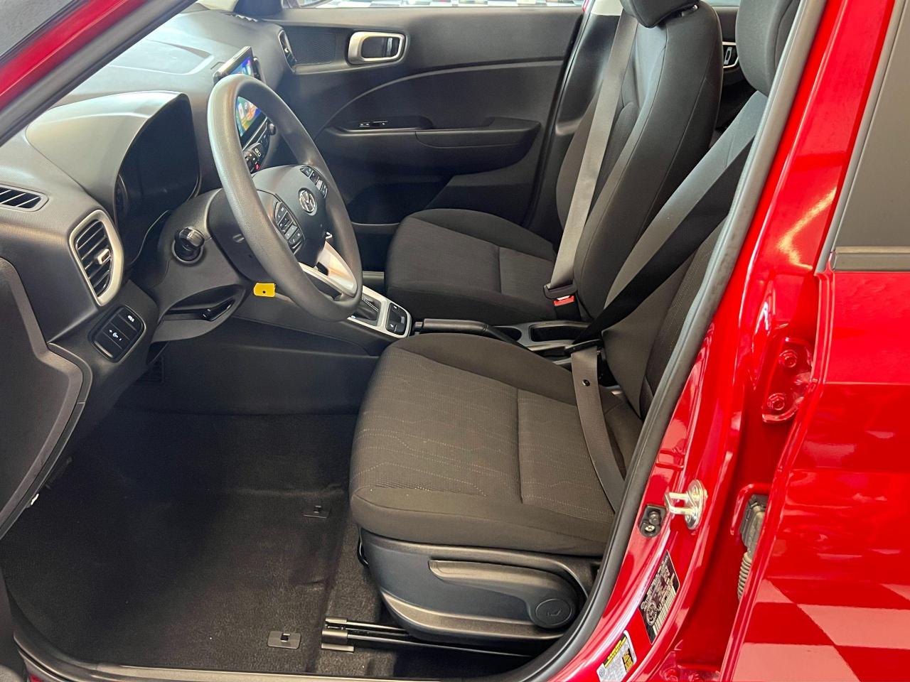 2022 Hyundai Venue Essential+ApplePlay+Camera+HeatedSeats+CleanCarfax Photo84