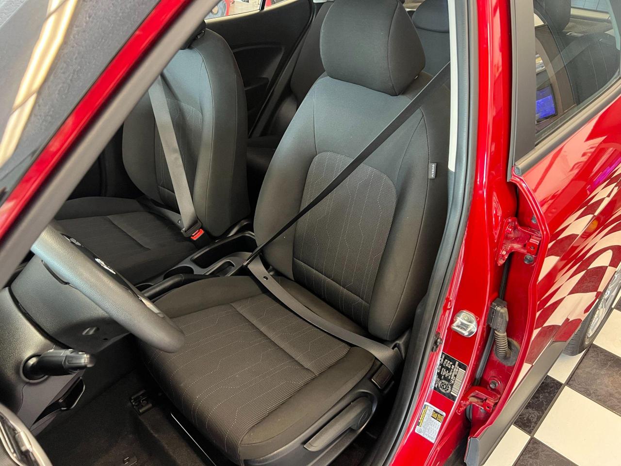2022 Hyundai Venue Essential+ApplePlay+Camera+HeatedSeats+CleanCarfax Photo85