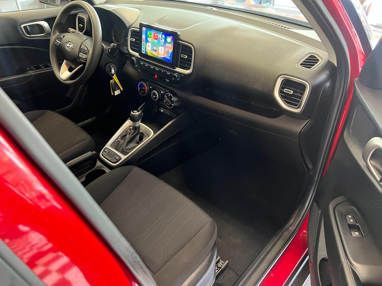 2022 Hyundai Venue Essential+ApplePlay+Camera+HeatedSeats+CleanCarfax - Photo #21