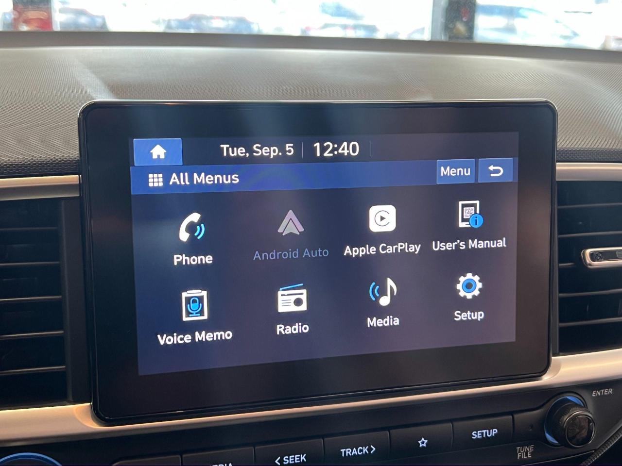 2022 Hyundai Venue Essential+ApplePlay+Camera+HeatedSeats+CleanCarfax Photo98