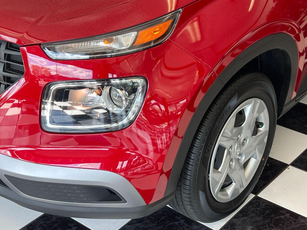 2022 Hyundai Venue Essential+ApplePlay+Camera+HeatedSeats+CleanCarfax Photo104