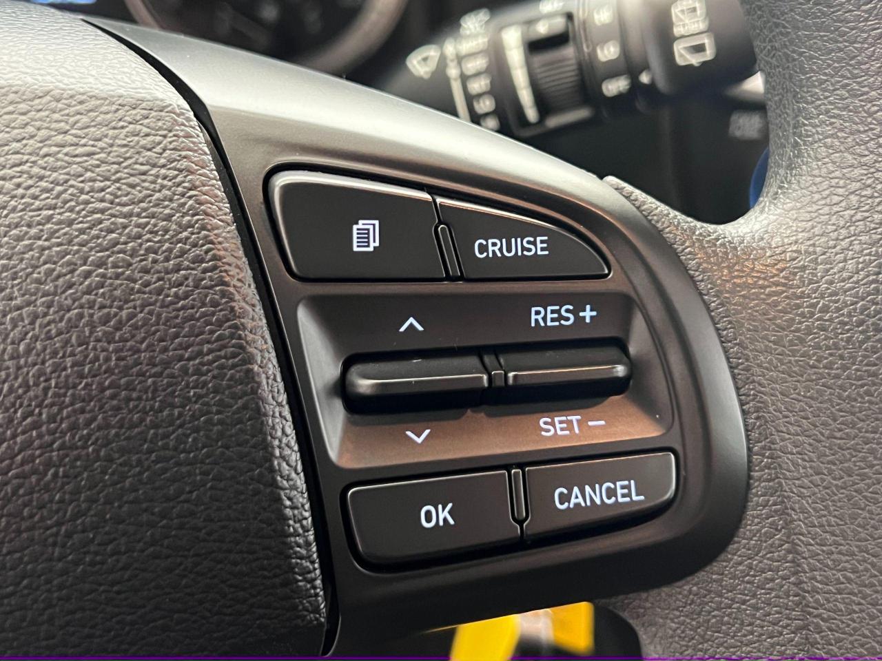 2022 Hyundai Venue Essential+ApplePlay+Camera+HeatedSeats+CleanCarfax - Photo #45