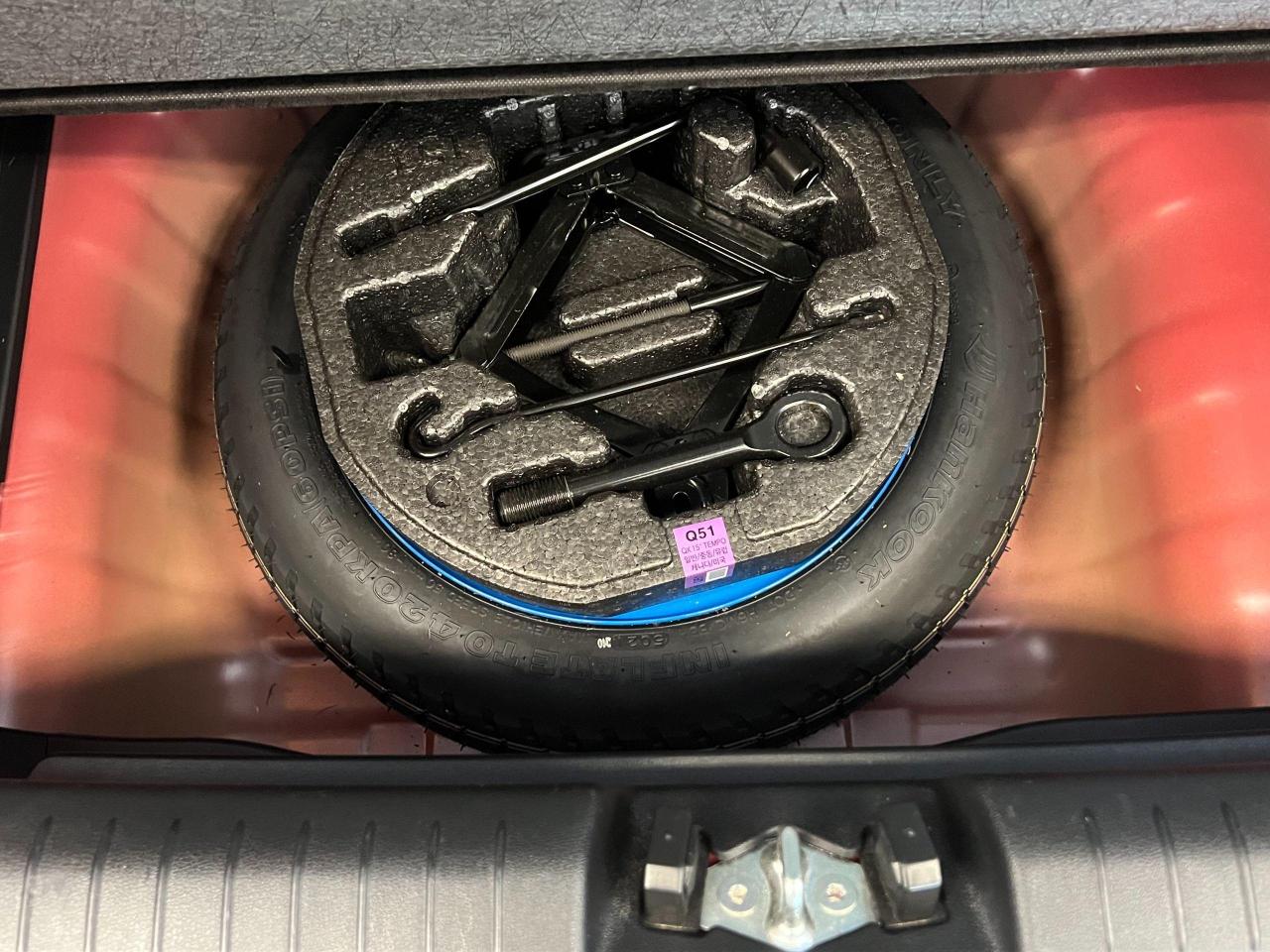 2022 Hyundai Venue Essential+ApplePlay+Camera+HeatedSeats+CleanCarfax Photo122