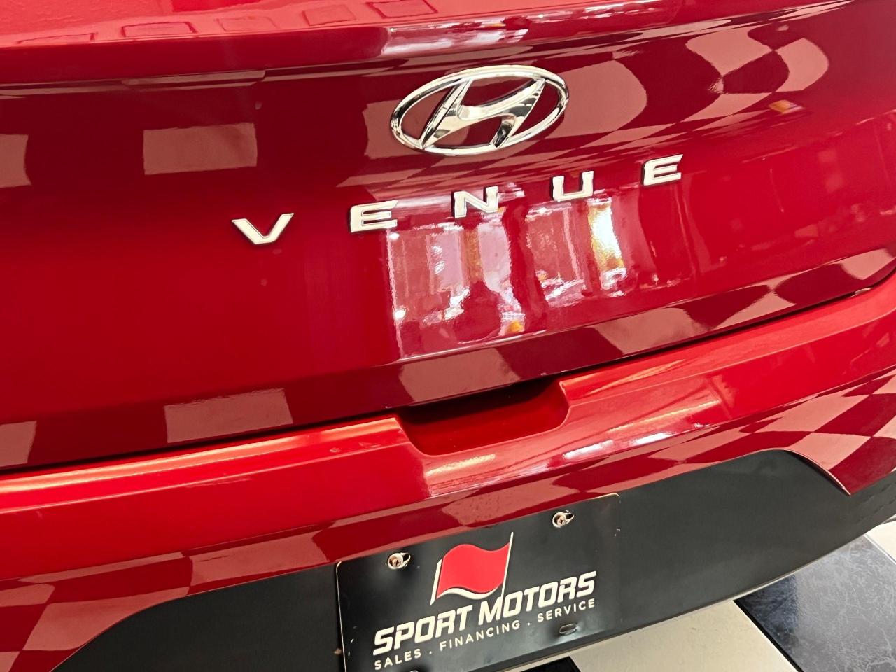 2022 Hyundai Venue Essential+ApplePlay+Camera+HeatedSeats+CleanCarfax - Photo #63
