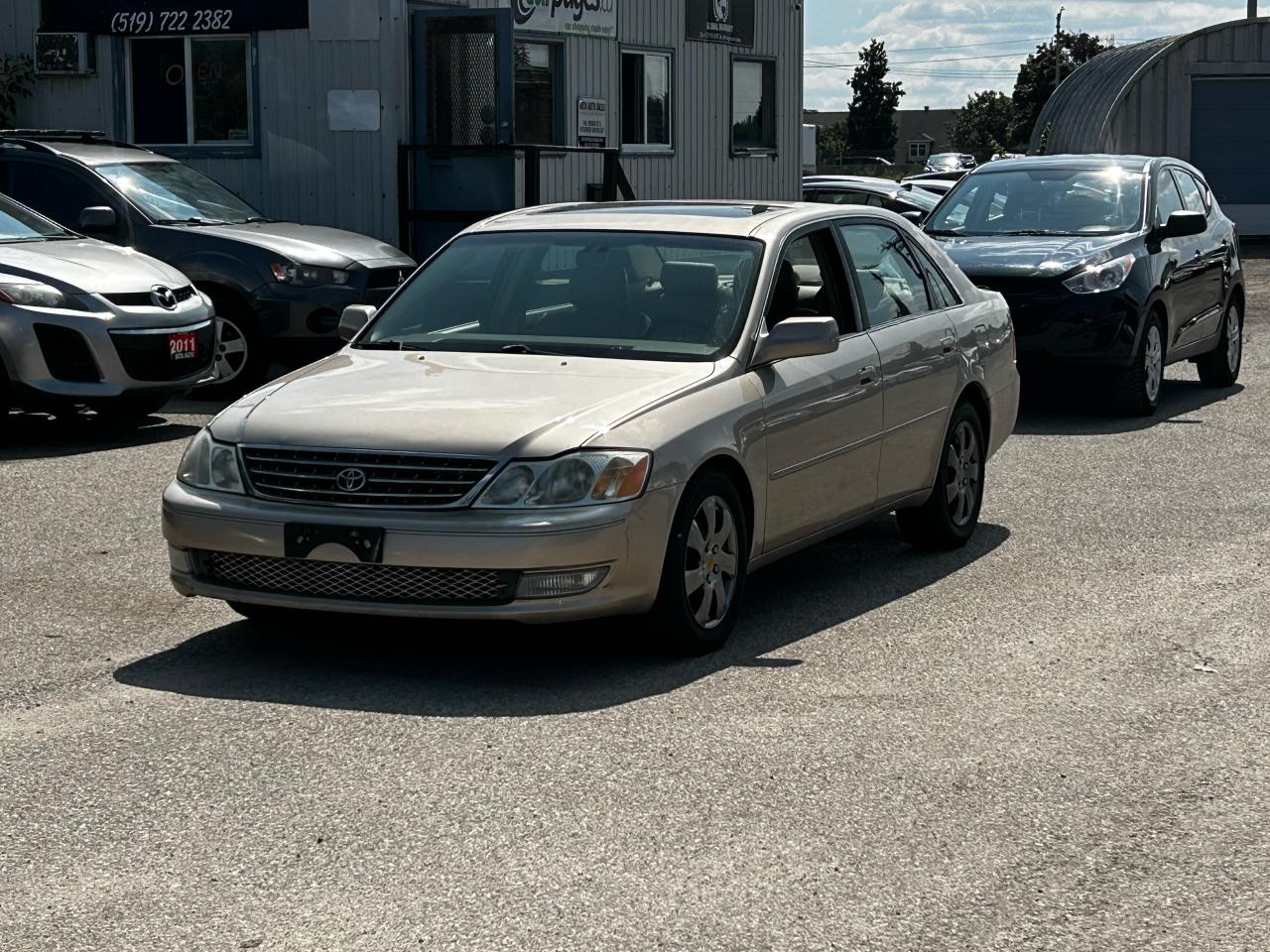 2004 Toyota Avalon XLS - Photo #1