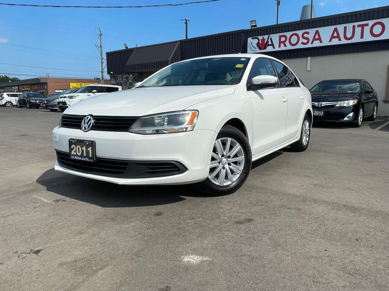 2011 Volkswagen Jetta 4dr 2.0L Auto LOW KM SEDAN HEATED SEATS - Photo #1